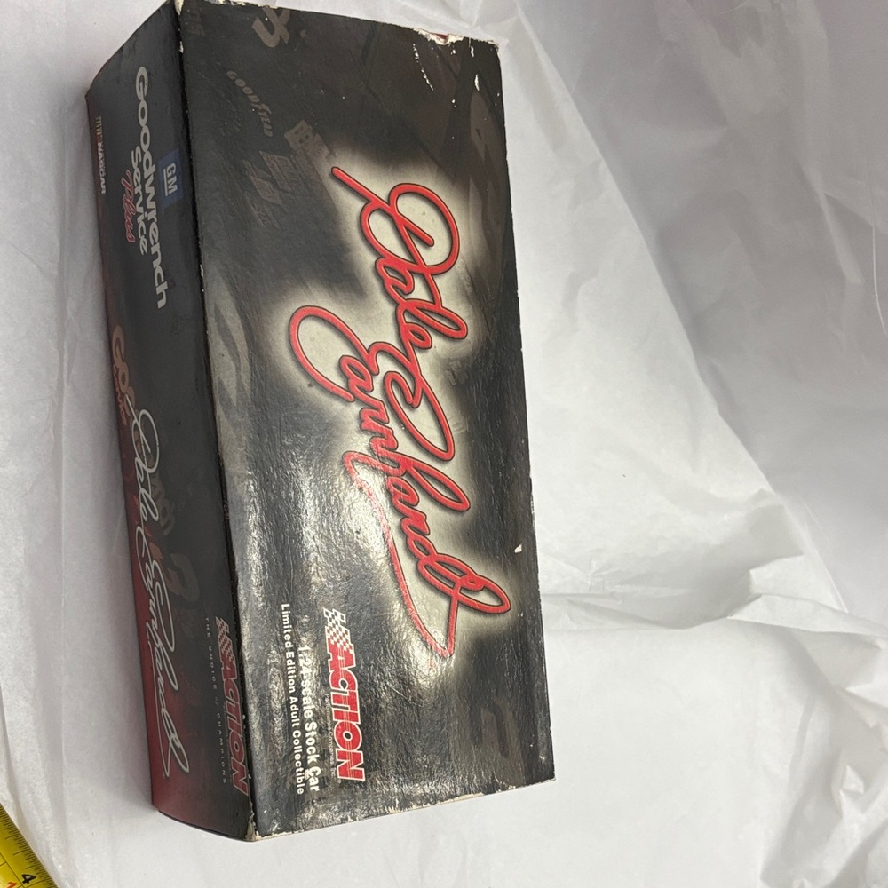 NASCAR Goodwrench #3 Dale Earnhardt Diecast Car - 1:24 Metal 2001 - Picture 15 of 15